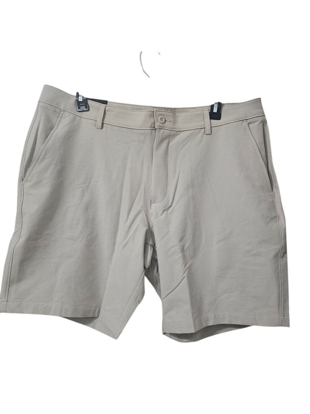 Men's Under Armour Tech Taper Shorts Size 42 Beige - Picture 1 of 8